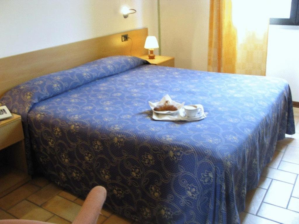 Hotel Cavalieri Fornovo di Taro Room photo